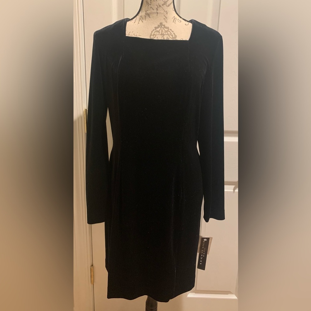 August Silk Velvet Square Neck Long Sleeve Black Sheath Dress Size 8 NWT